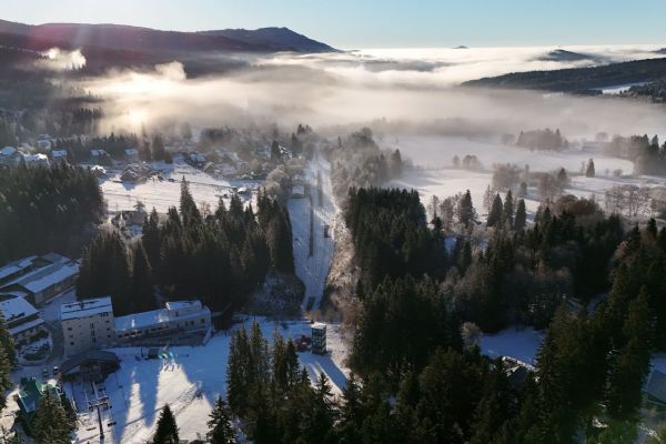 Slunečné počasí, program pro děti a nová skikrosová trať