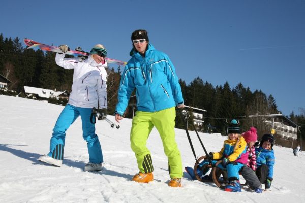 Lyžování a snowboarding